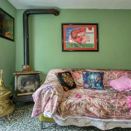 3 Bedroom Beautiful In Holiday home Rezzoaglio
